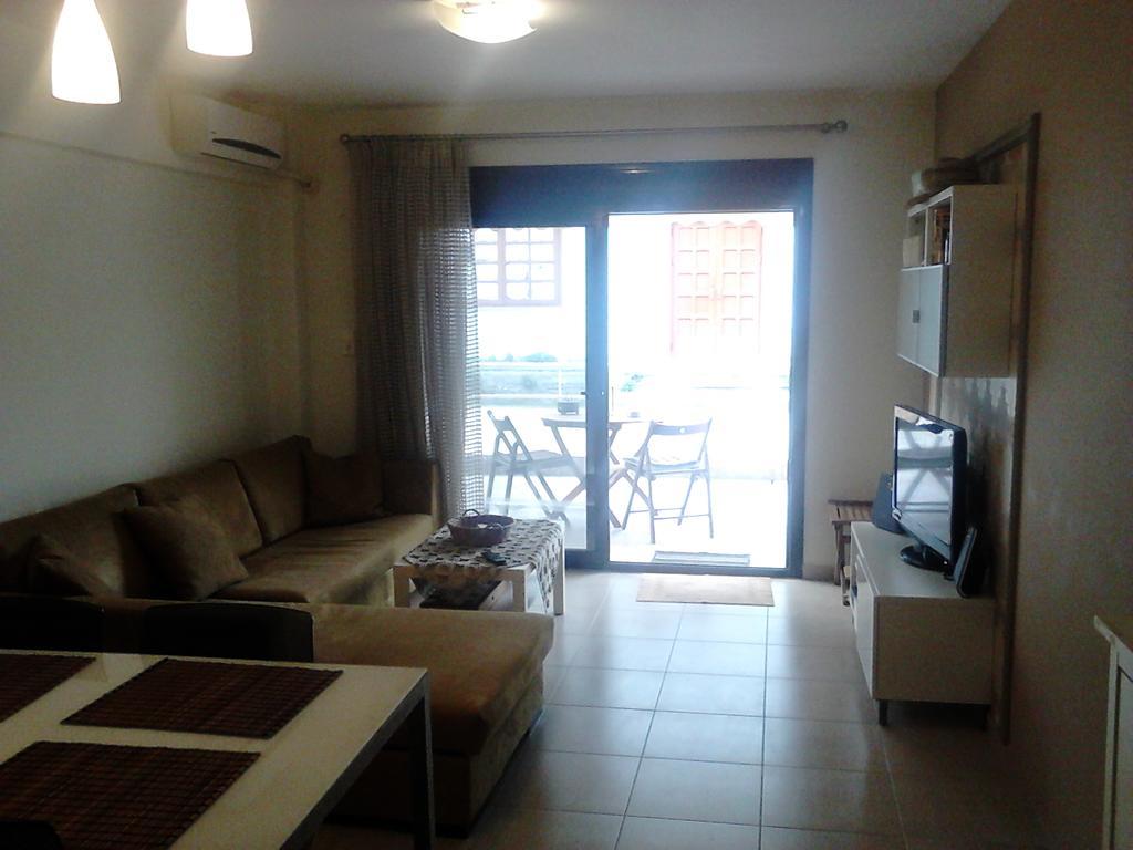 Luxury Apartment By The Beach Néa Péramos Dış mekan fotoğraf